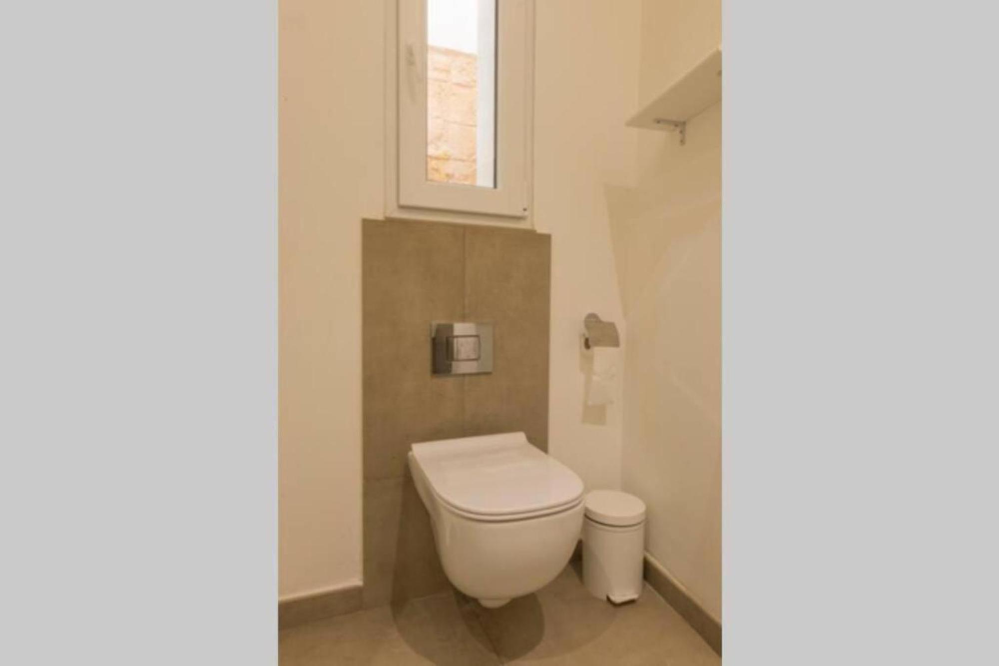 Authentic Gf Apartment With Terrace At The 3 Cities Marina Cospicua Eksteriør billede