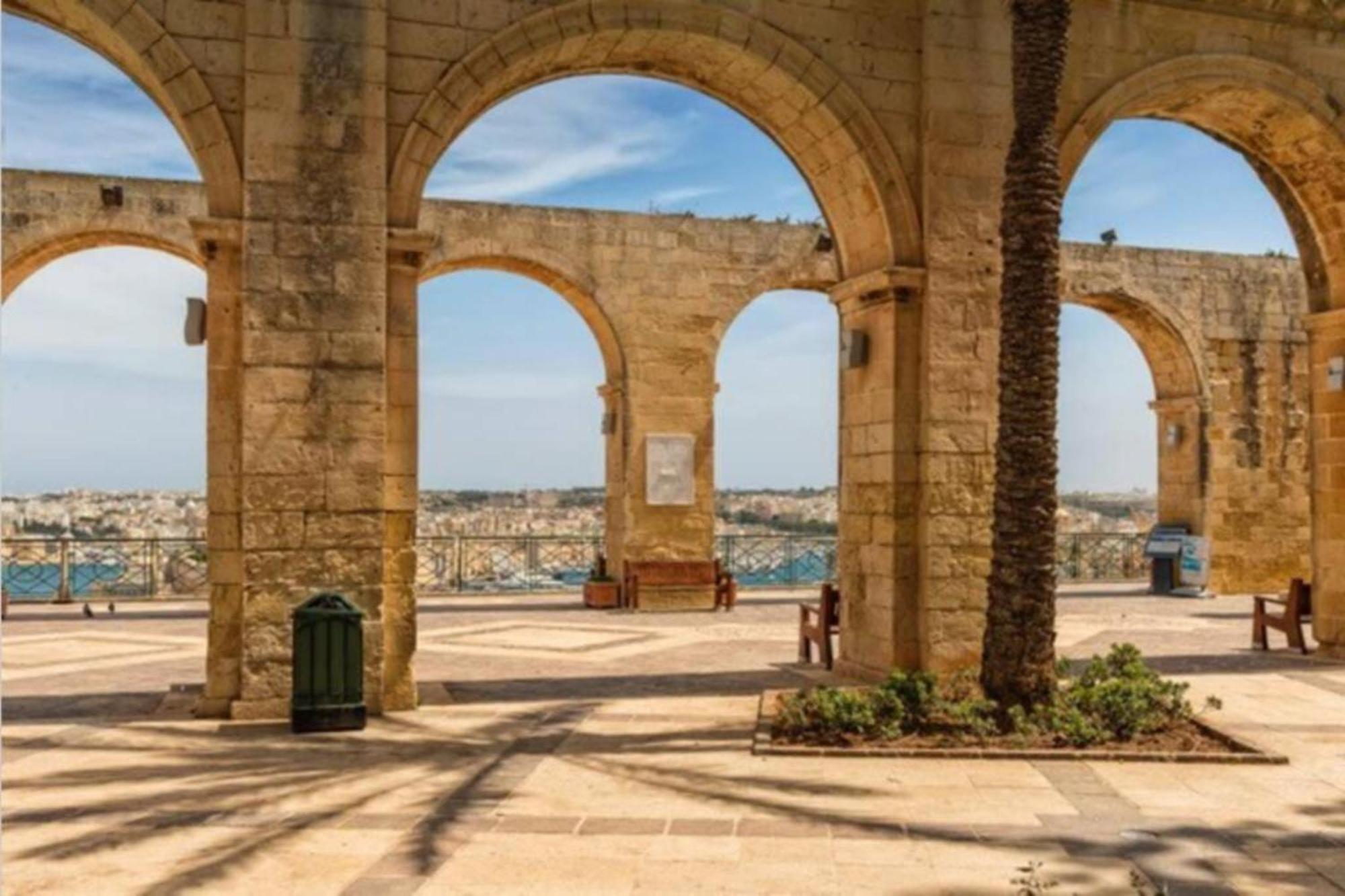 Authentic Gf Apartment With Terrace At The 3 Cities Marina Cospicua Eksteriør billede
