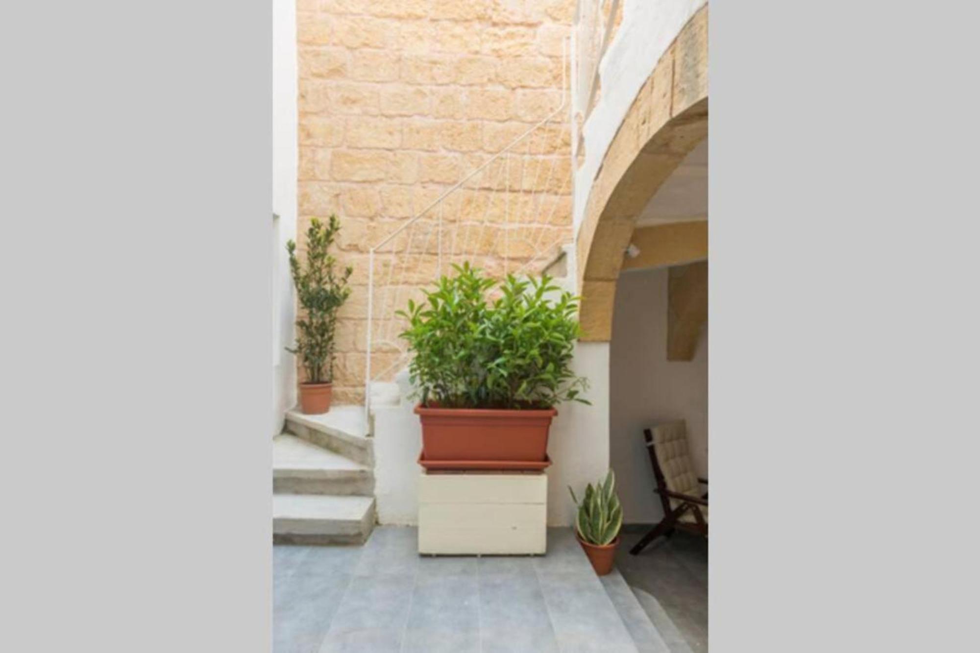 Authentic Gf Apartment With Terrace At The 3 Cities Marina Cospicua Eksteriør billede